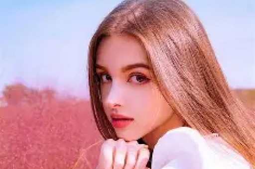 大瓜！曝某95后顶流女星自称是合作男演员的女友对方受不了死缠烂打拉黑了她